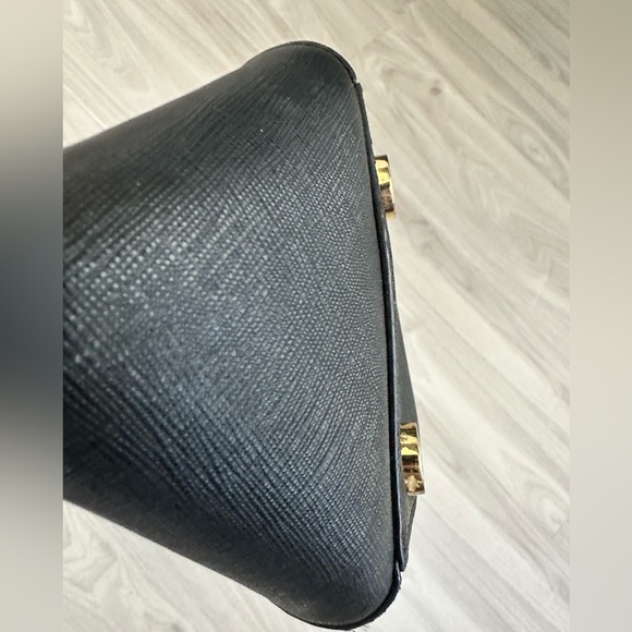 Michael Kors Large Susannah Tote Bag- Black with Gold-Tone Hardware - Picture 9 of 9